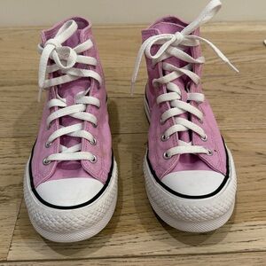NIB Women's Chuck Taylor All Star Hi Lift Platform Sneaker 9 - Classic Amethyst